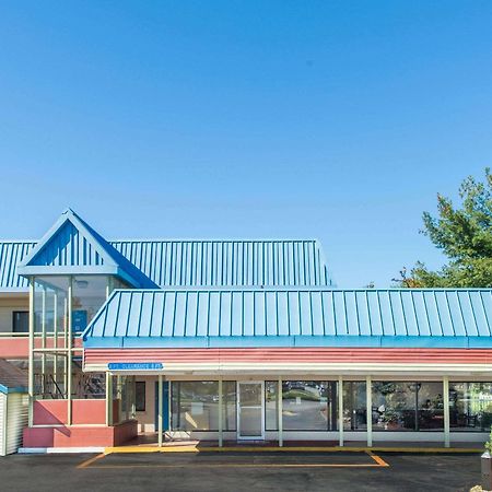 Budget Inn/ Natick Εξωτερικό φωτογραφία